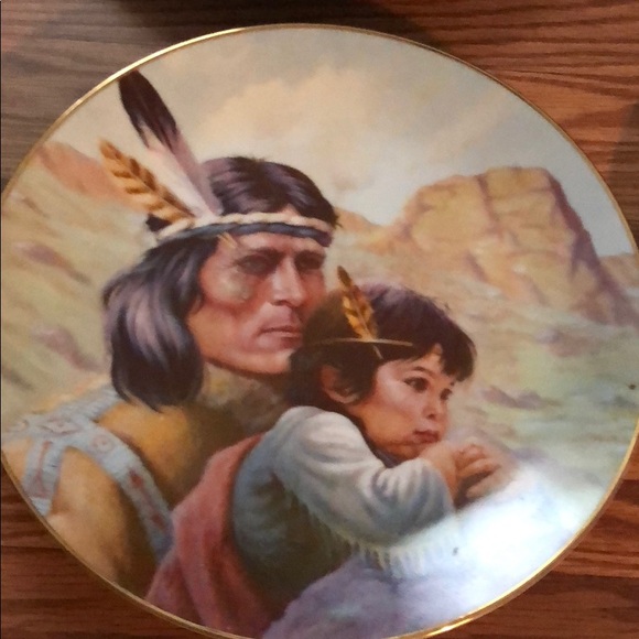 12 Native American Collectors Plates - Picture 6 of 8